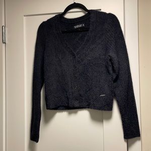 abercrombie fuzzy cropped cardigan